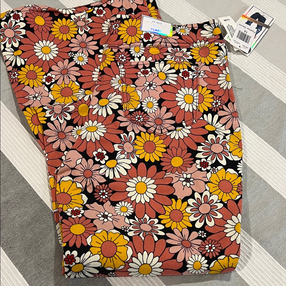 Tinseltown Floral Flare Jeans - Multicolor